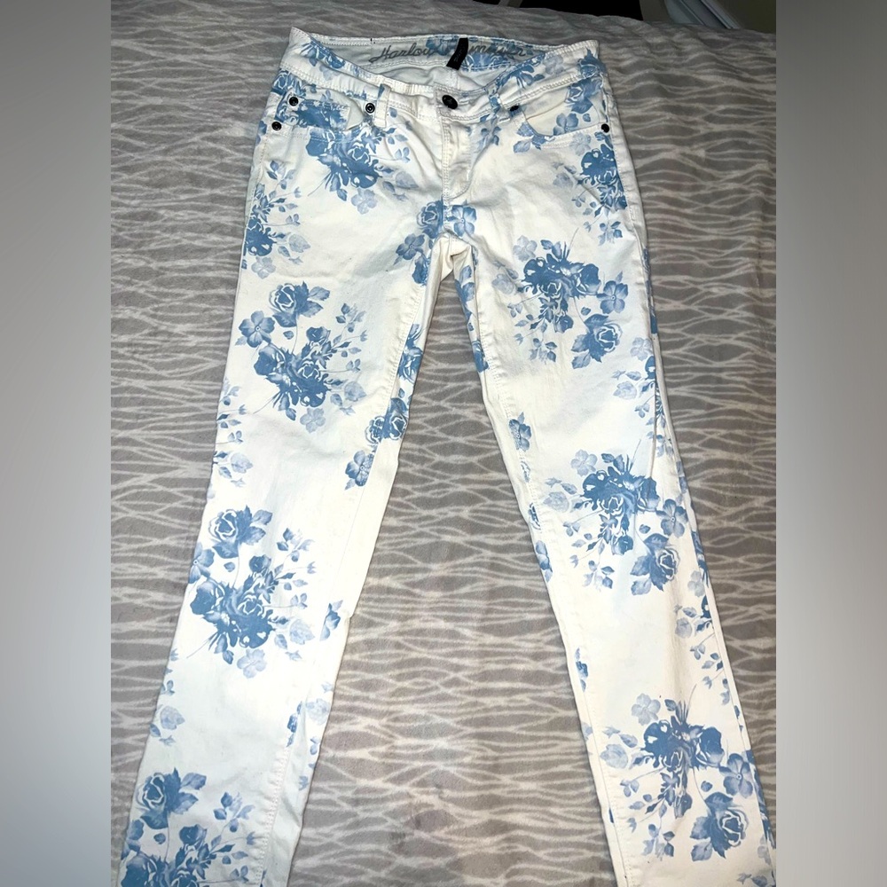 Harlow Women’s Straight leg Floral Jeans